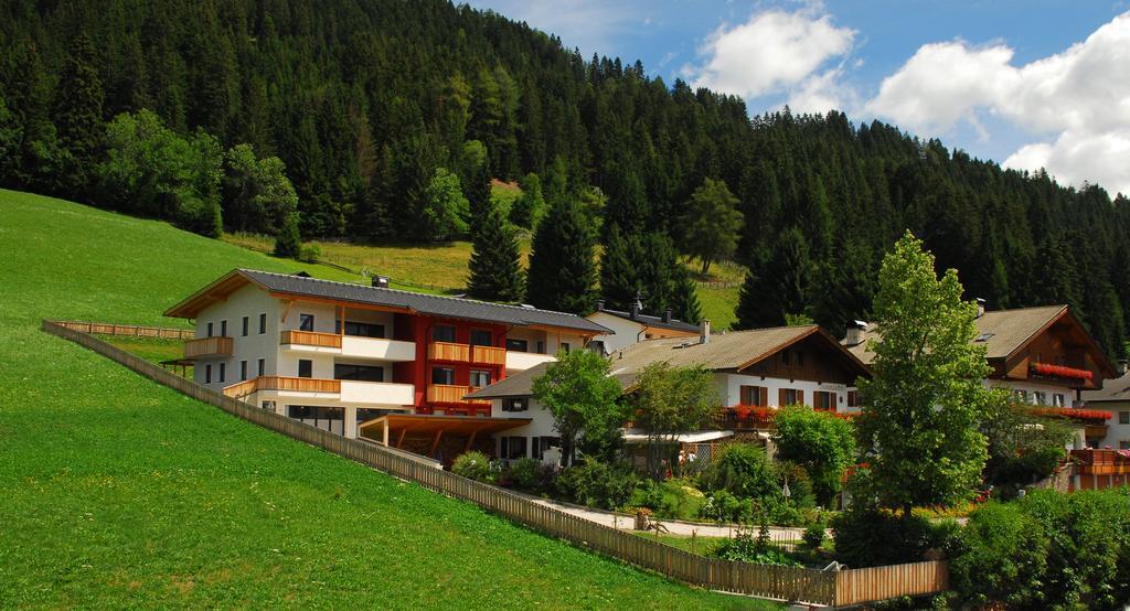 Garni B&B Sunnseitn Dobbiaco Exterior foto