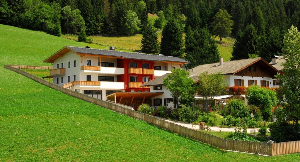 Garni B&B Sunnseitn Dobbiaco Exterior foto